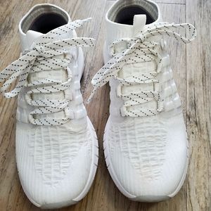 Under Armour woman's HOVR Phantoms